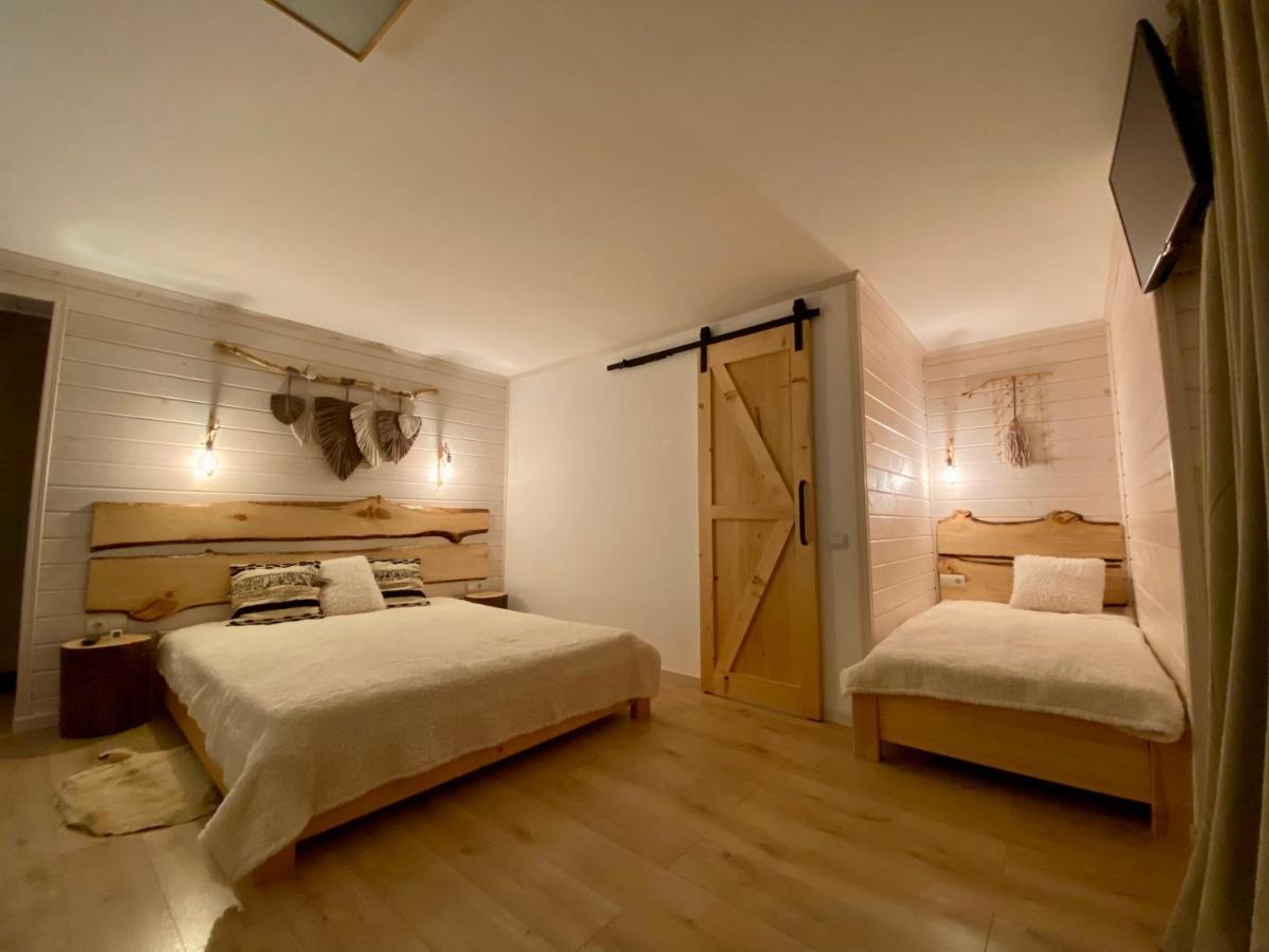 Hotel Shepit Pruta à Yaremtche Extérieur photo